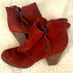 ACCEPTING ANY OFFER- GUC AMERICAN EAGLE BOOTIES